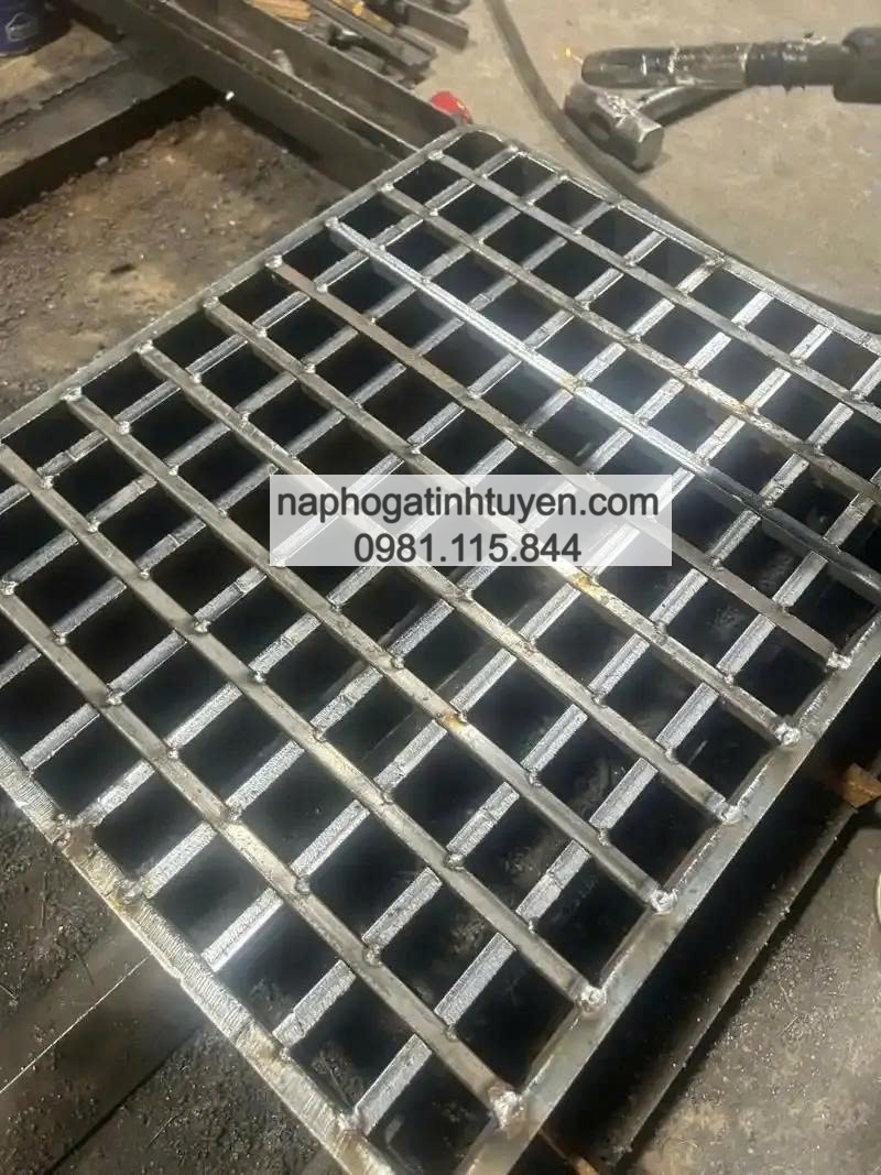 Tấm sàn grating mạ kẽm nhúng nóng chất lượng đạt chuẩn TP HCM