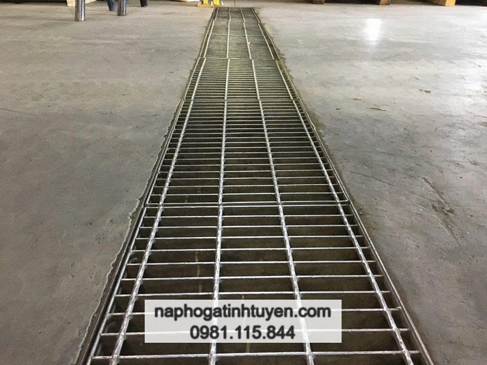 Tấm sàn grating mạ kẽm nhúng nóng