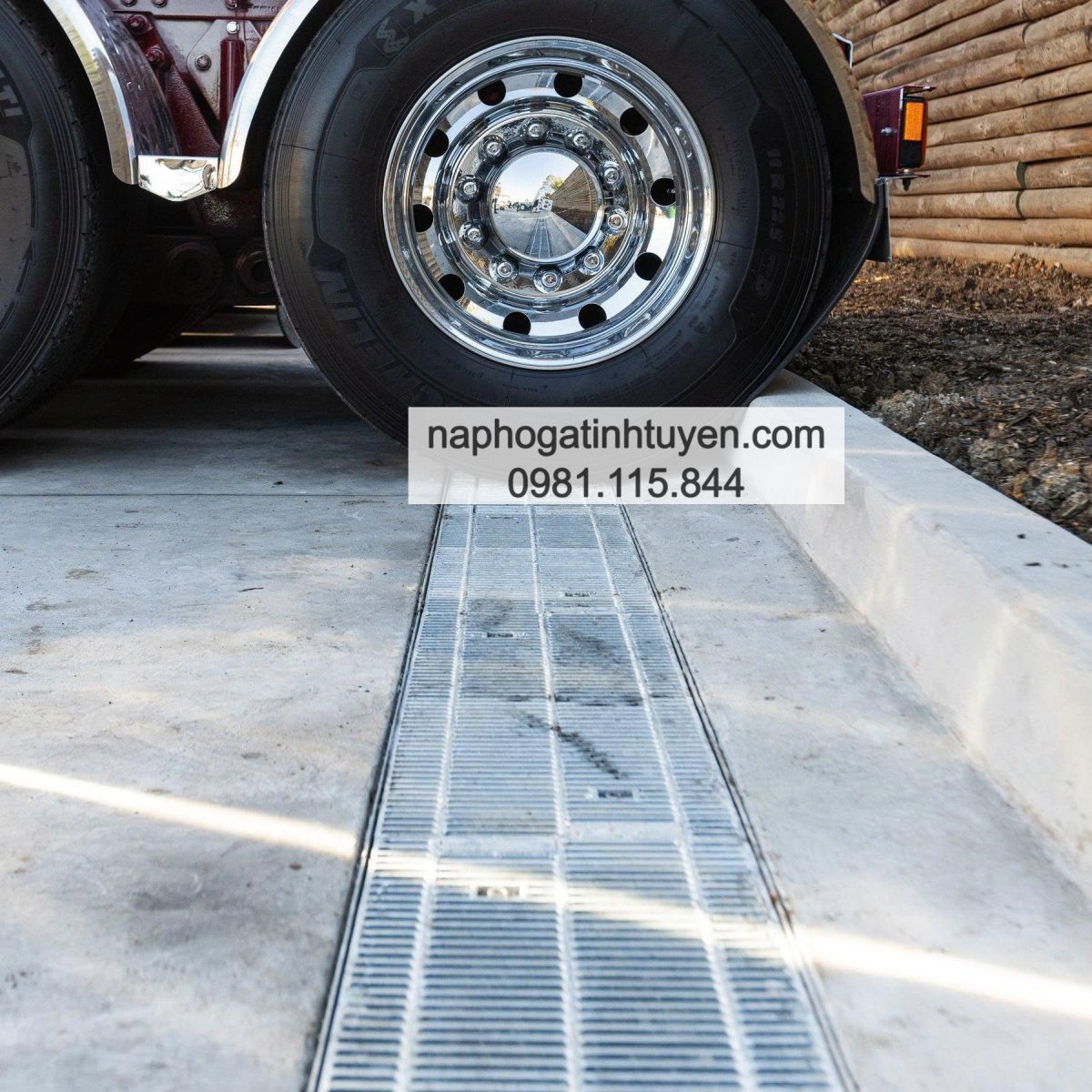 Tấm sàn grating mạ kẽm nhúng nóng chịu lực tốt tại TP HCM - Giao tận nơi