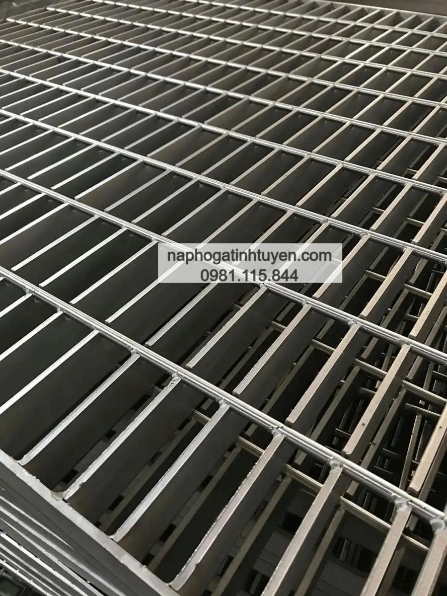 Tấm sàn grating mạ kẽm cao cấp tại TP HCM – Tối ưu độ bền và khả năng thoát nước.