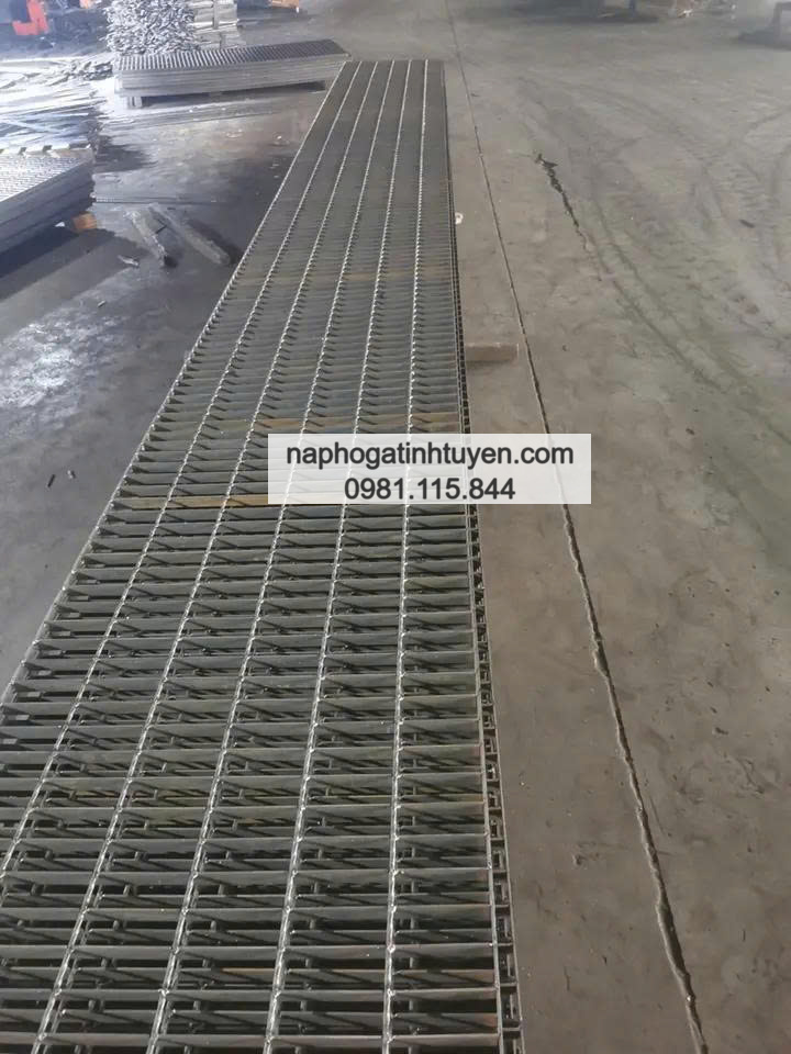 Mua tấm sàn grating mạ kẽm nhúng nóng cho nhà máy và khu công nghiệp TP HCM