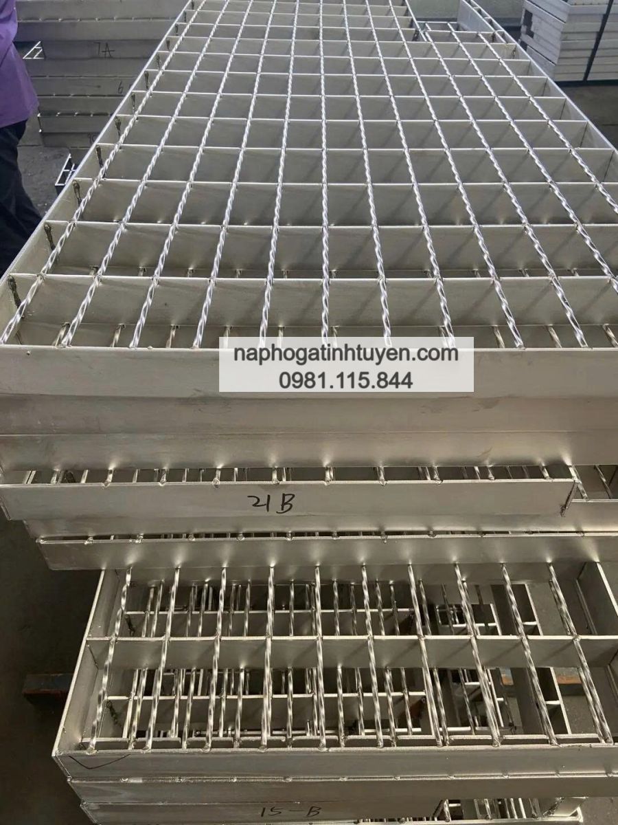 Tấm sàn grating mạ kẽm cao cấp tại TP HCM – Tối ưu độ bền và khả năng thoát nước.